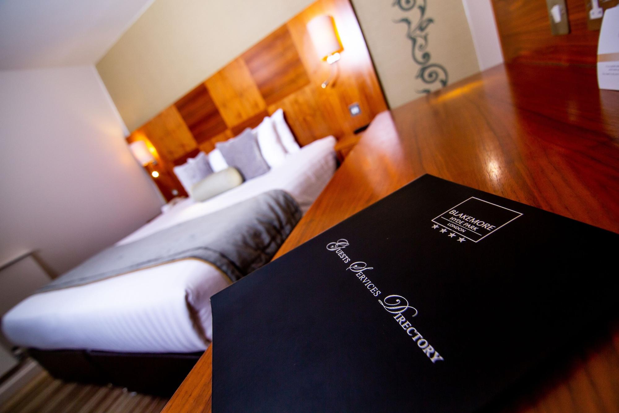 Blakemore Hyde Park Londra Esterno foto Guest Services Directory