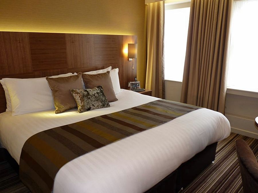 Blakemore Hyde Park Londra Camera foto A bedroom in a modern hotel