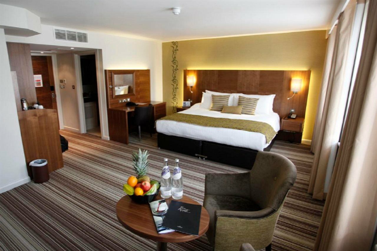 Blakemore Hyde Park Londra Esterno foto A room at the Park Plaza Hotel, London